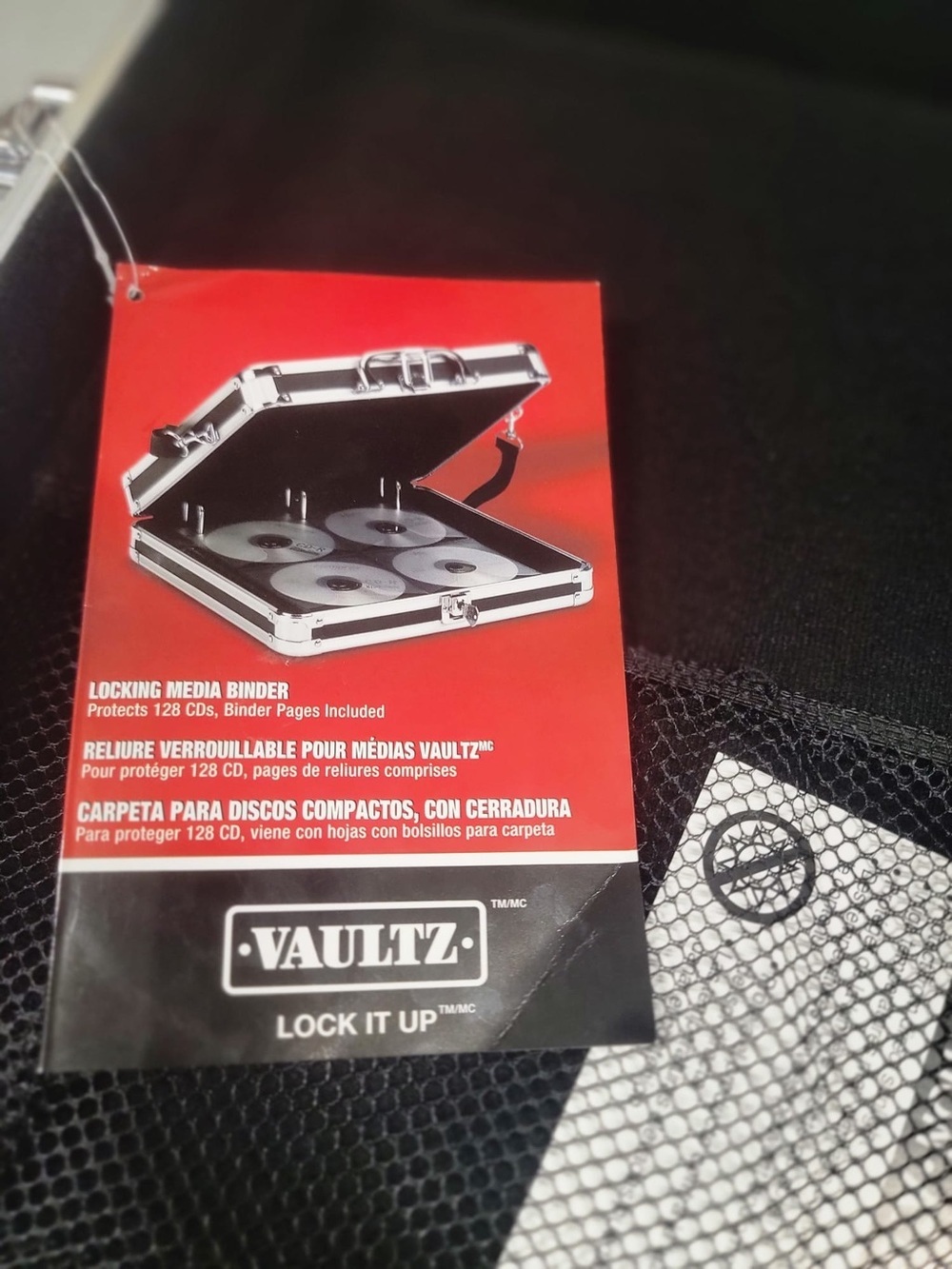 Vaultz Locking Media Binder - Black